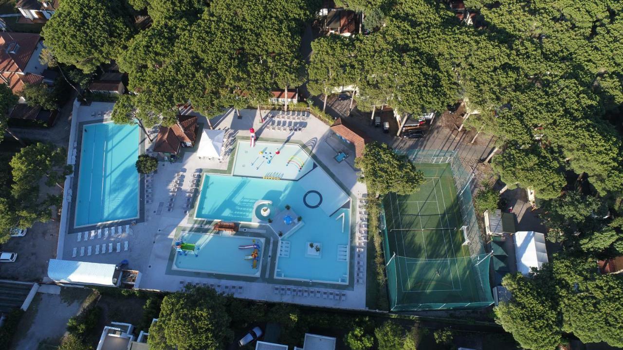 Victoria Mobilehome In Camping Mare E Pineta Lido di Spina Eksteriør billede