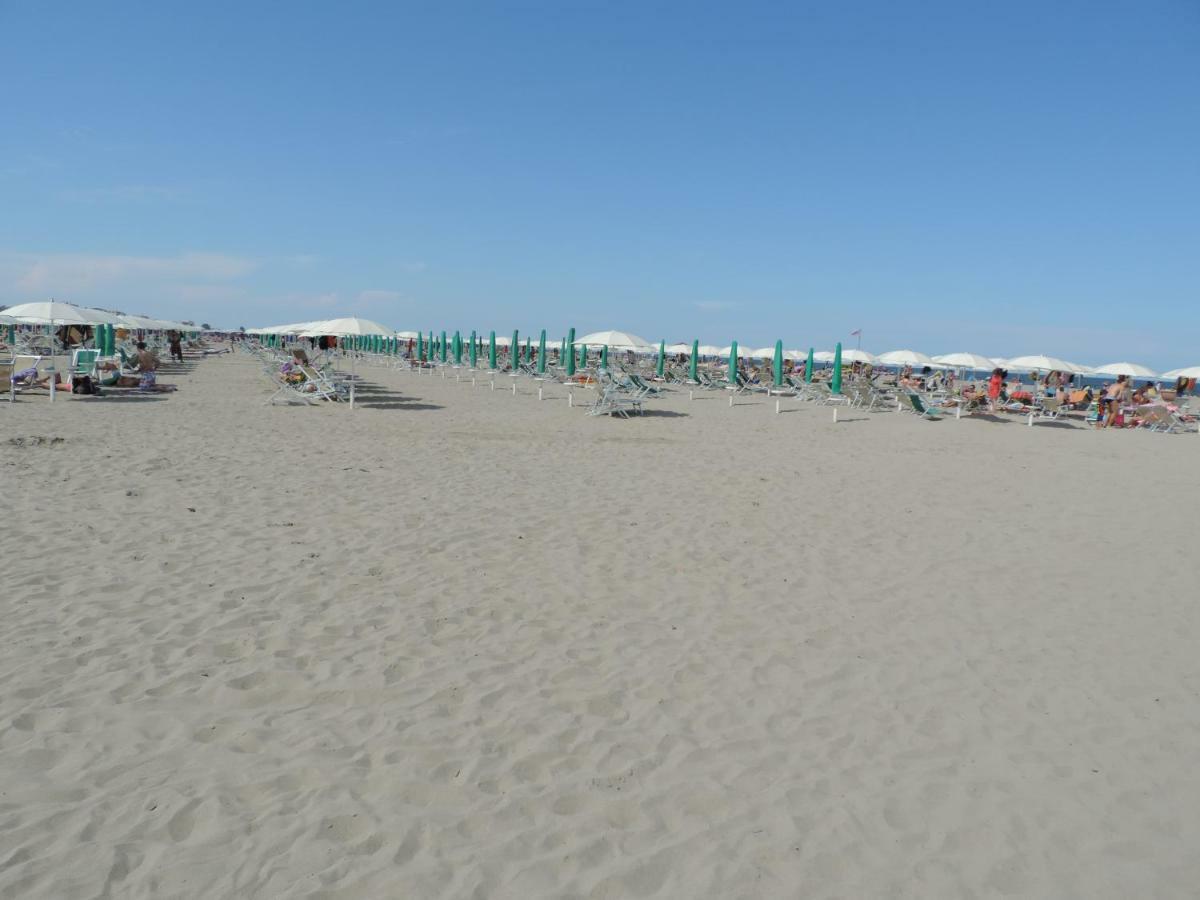Victoria Mobilehome In Camping Mare E Pineta Lido di Spina Eksteriør billede