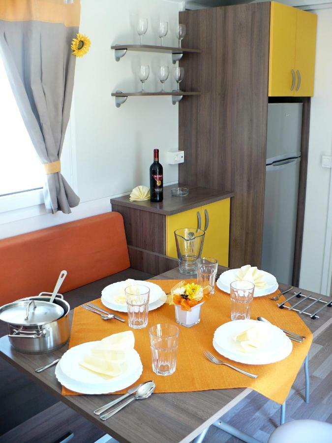 Victoria Mobilehome In Camping Mare E Pineta Lido di Spina Eksteriør billede